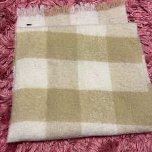Large Steve Madden scarf
